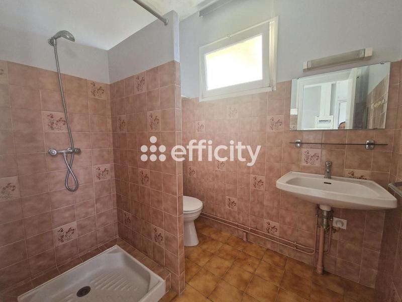 Maison - 210 m² - 10 pièces