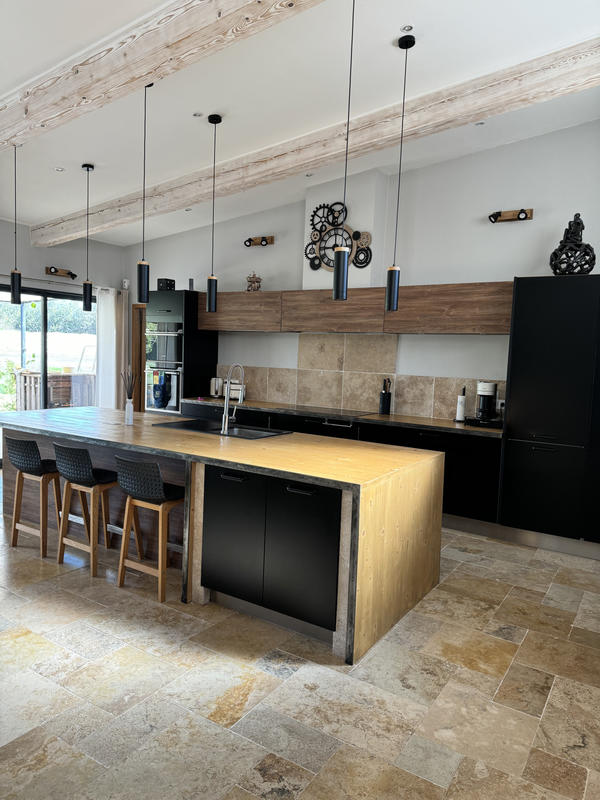 Mas - 700 m² - 20 pièces