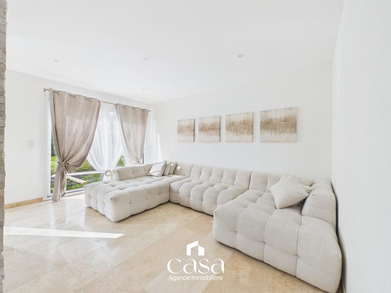 Maison - 179 m² - 7 pièces