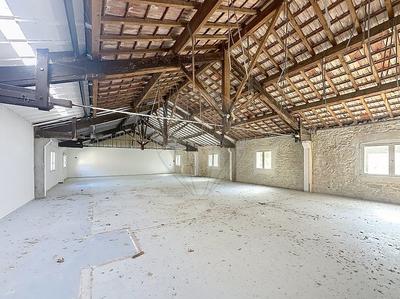 Bureau - 3 600 m² - 45 pièces