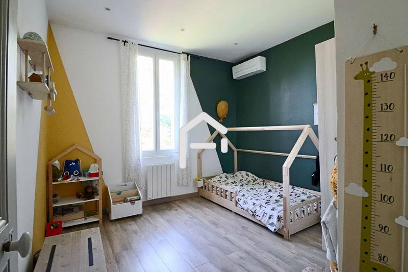 Maison - 259 m² - 8 pièces