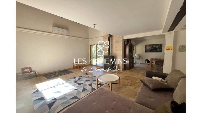 Villa - 236 m² - 4 pièces