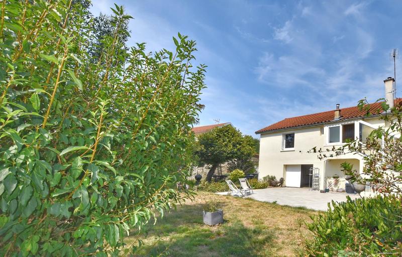 Maison - 200 m² - 7 pièces