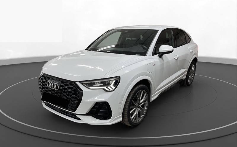 Audi Q3 Sportback 45 TFSIe 245 s-Line Hybride Rechargeable / Camera 360° Sonos Sieges Elec Keyless