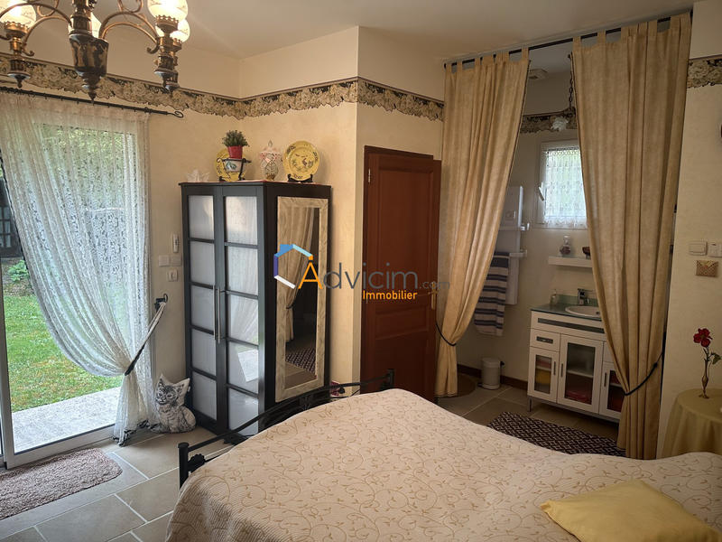 Maison - 198 m² - 6 pièces