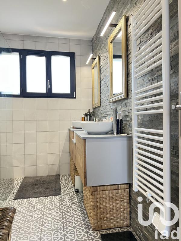 Maison - 142 m² - 7 pièces