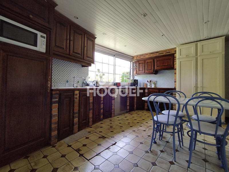 Maison - 192 m² - 7 pièces