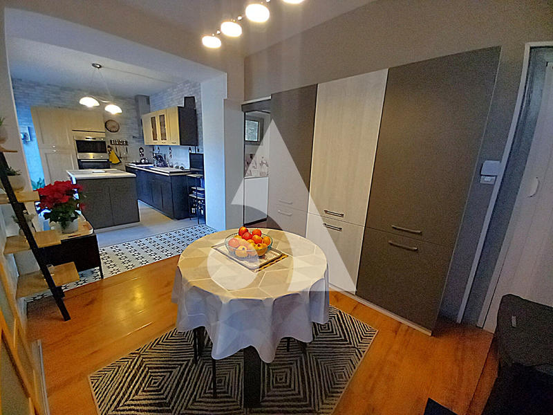 Maison - 130 m² - 10 pièces