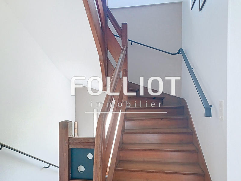 Maison - 159 m² - 8 pièces