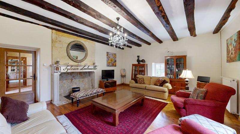 Maison - 350 m² - 13 pièces