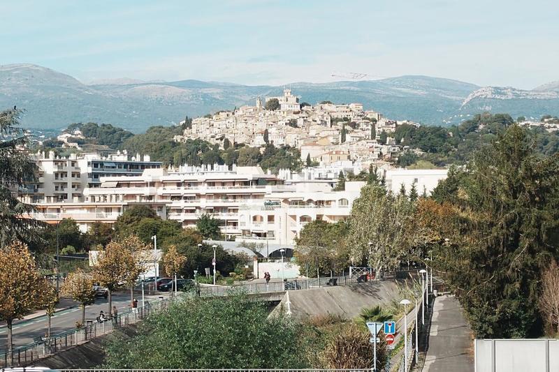 Appartement bourgeois - 74 m² - 3 pièces