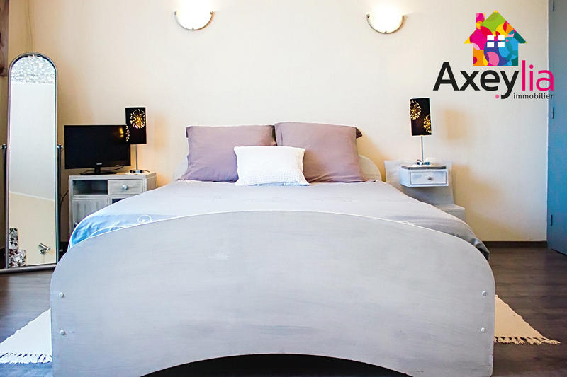 Propriété - 409 m² - 10 pièces