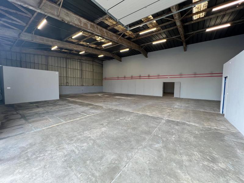 Entrepôt - 450 m²