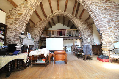 Propriété - 226 m² - 6 pièces