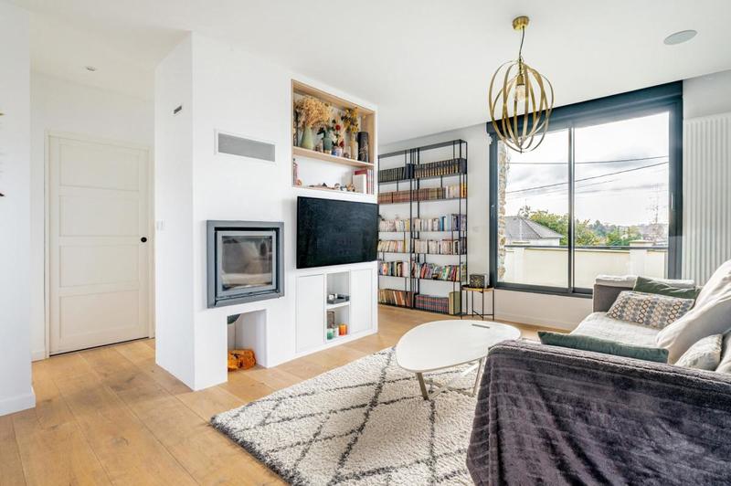 Maison - 206 m² - 6 pièces