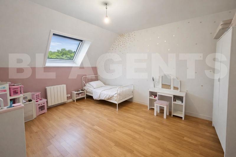 Maison - 200 m² - 9 pièces