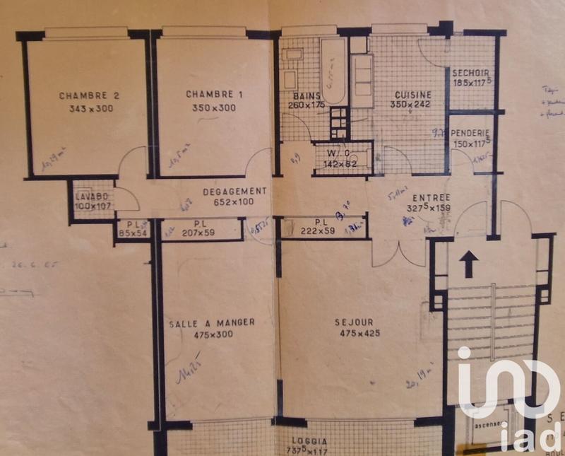 Appartement - 88 m² - 4 pièces