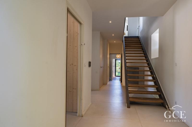 Maison ancienne - 243 m² - 8 pièces