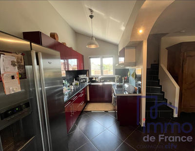 Maison - 104 m² - 5 pièces