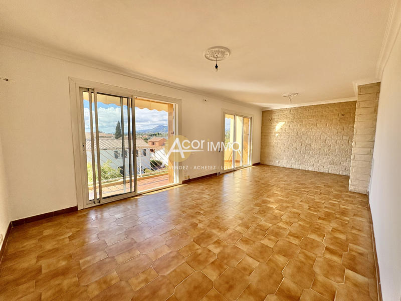 Appartement - 72 m² - 4 pièces