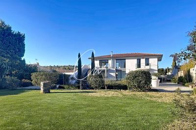 Maison - 180 m² - 5 pièces