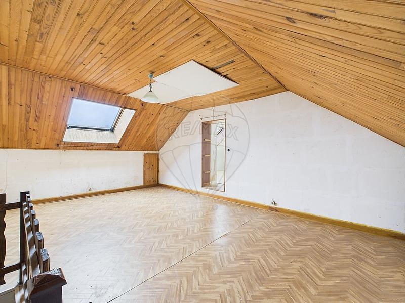 Maison - 180 m² - 8 pièces