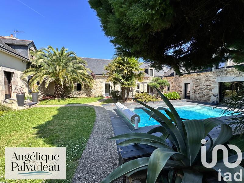 Maison - 365 m² - 12 pièces