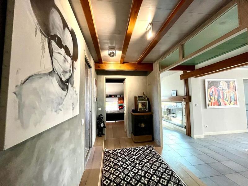 Maison - 407 m² - 9 pièces