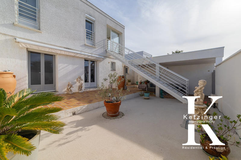 Maison - 179 m² - 7 pièces