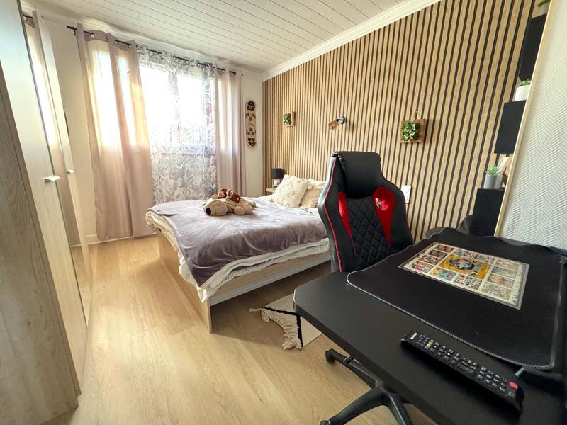 Maison - 177 m² - 7 pièces