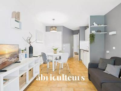 Studio - 28 m² - 1 pièce
