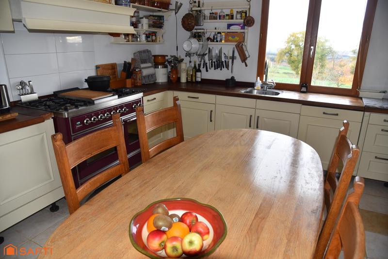 Maison - 240 m² - 8 pièces