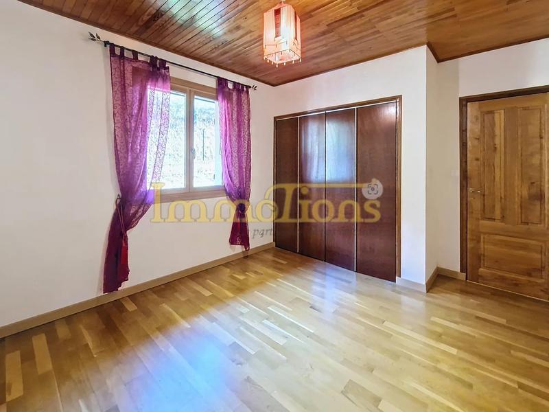 Maison - 136 m² - 6 pièces