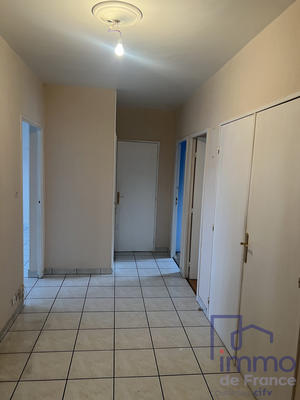 Appartement - 67 m² - 3 pièces