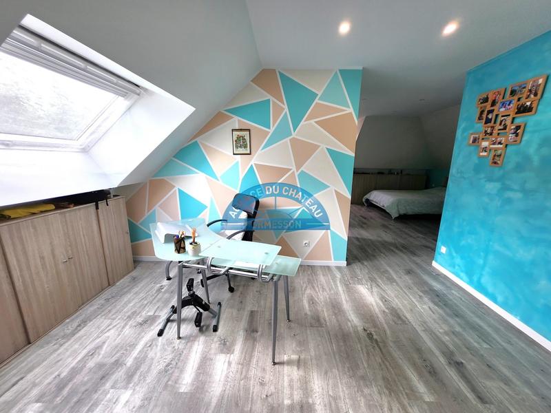 Maison - 240 m² - 9 pièces