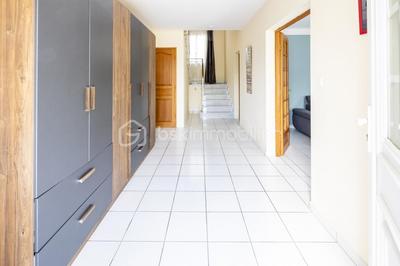 Propriété - 324 m² - 13 pièces