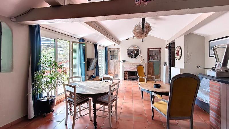 Appartement - 136 m² - 4 pièces