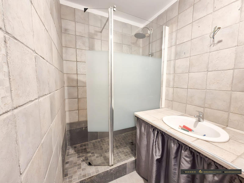 Appartement - 64 m² - 2 pièces