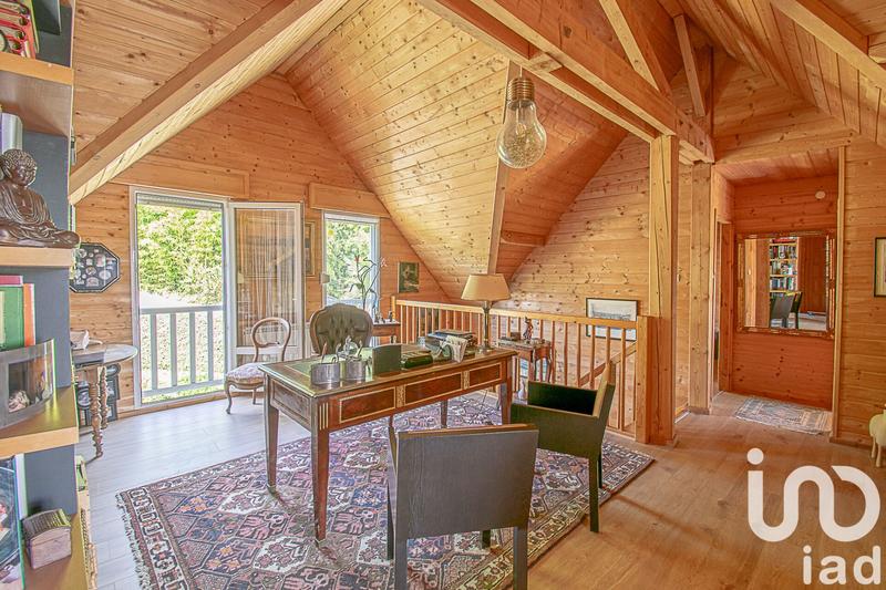 Maison - 233 m² - 10 pièces