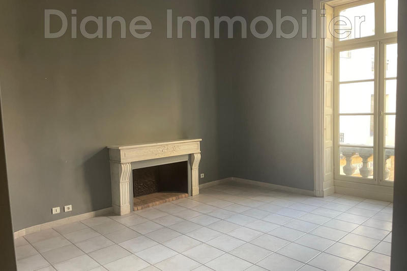 Appartement - 188 m² - 7 pièces