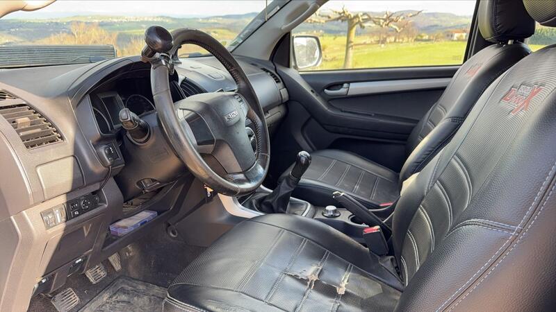 Isuzu d-max 2.5 d 163 4x4 Crewcab Solar Special