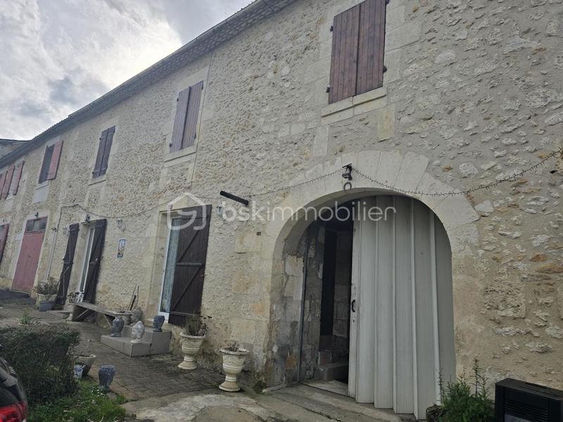 Maison ancienne - 104 m² - 4 pièces