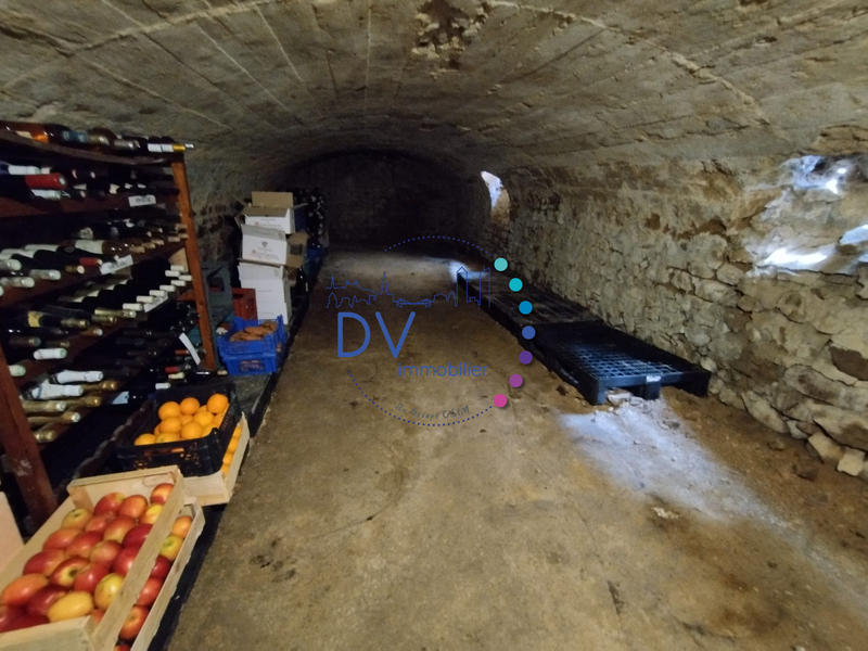 Maison - 221 m² - 9 pièces