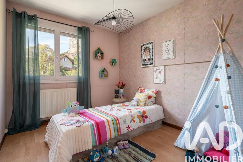 Appartement - 86 m² - 4 pièces