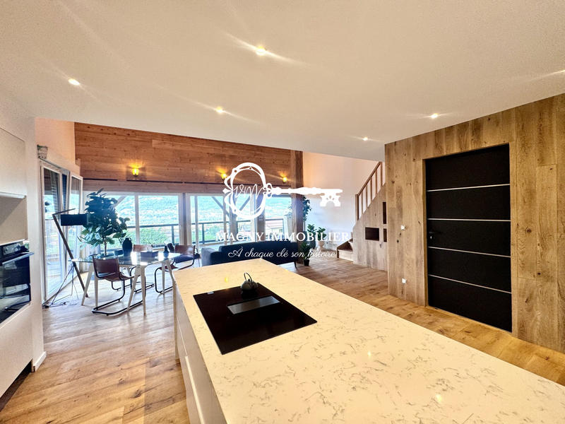 Appartement - 121 m² - 4 pièces