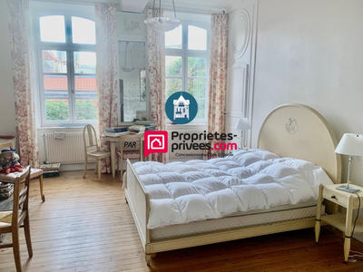 Maison - 367 m² - 10 pièces