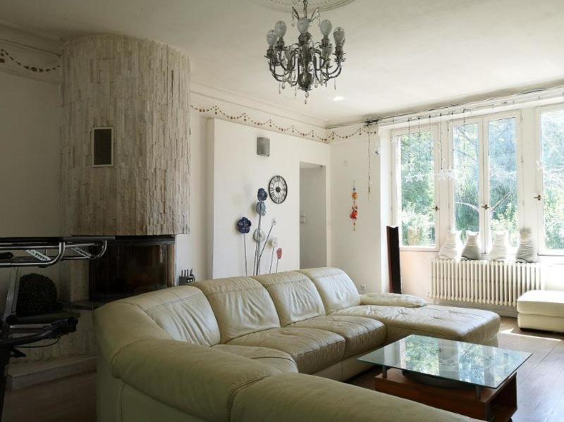 Maison - 350 m² - 12 pièces