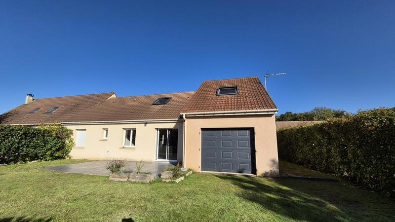 Maison - 99 m² - 5 pièces