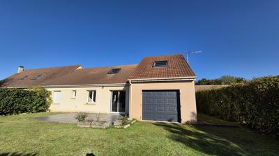 Maison - 99 m² - 5 pièces