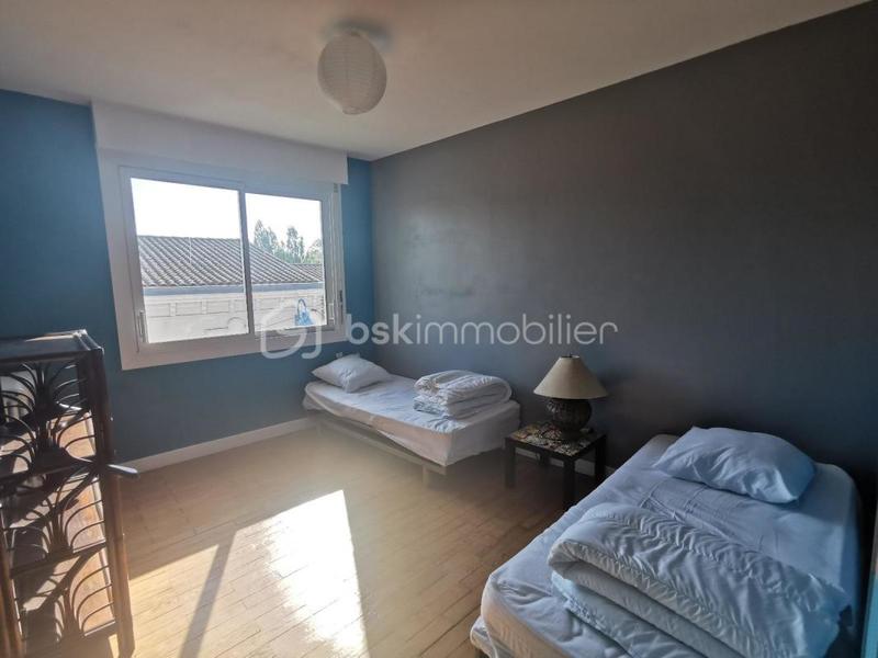 Maison - 254 m² - 10 pièces